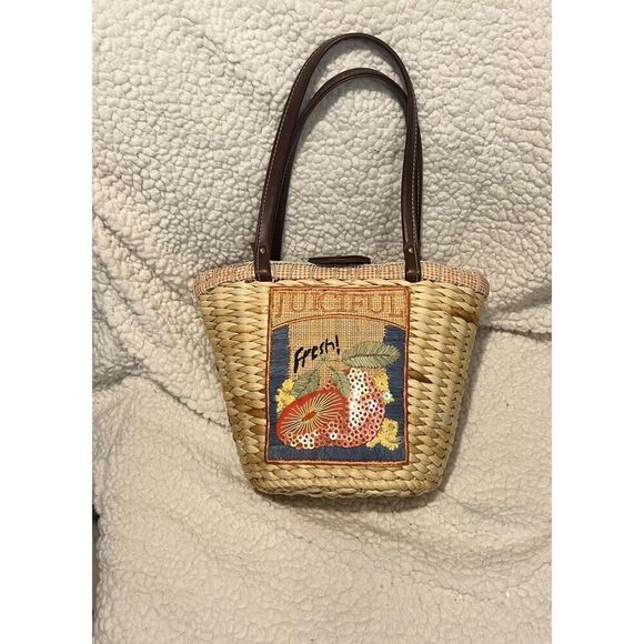 Juiciful Wicker Handbag - Picture 1 of 10